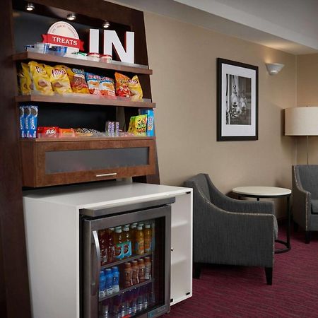 Hampton Inn Шелбівілл Екстер'єр фото