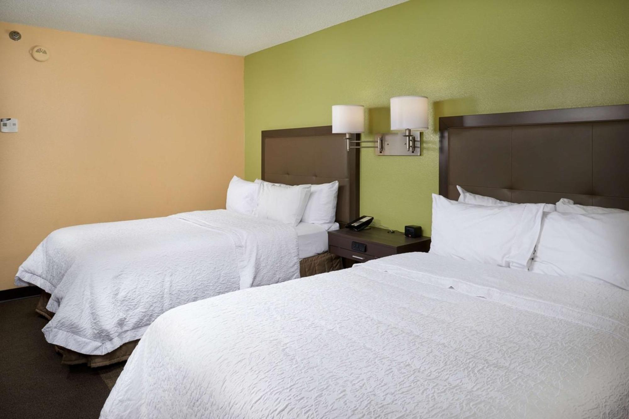 Hampton Inn Шелбівілл Екстер'єр фото